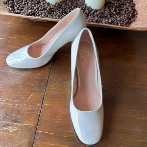Zara nude/cream patent leather pumps